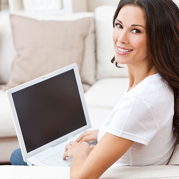 Consiéntela con una serenata virtual