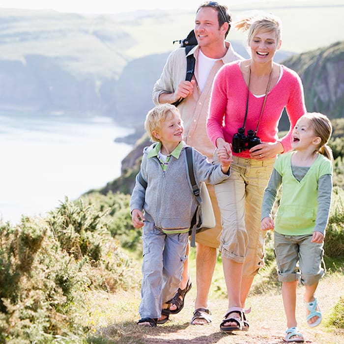 ASSIST CARD y CírculoAzul