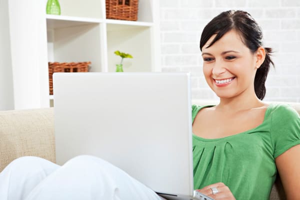 Recomendaciones para que mamá navegue segura en Internet 