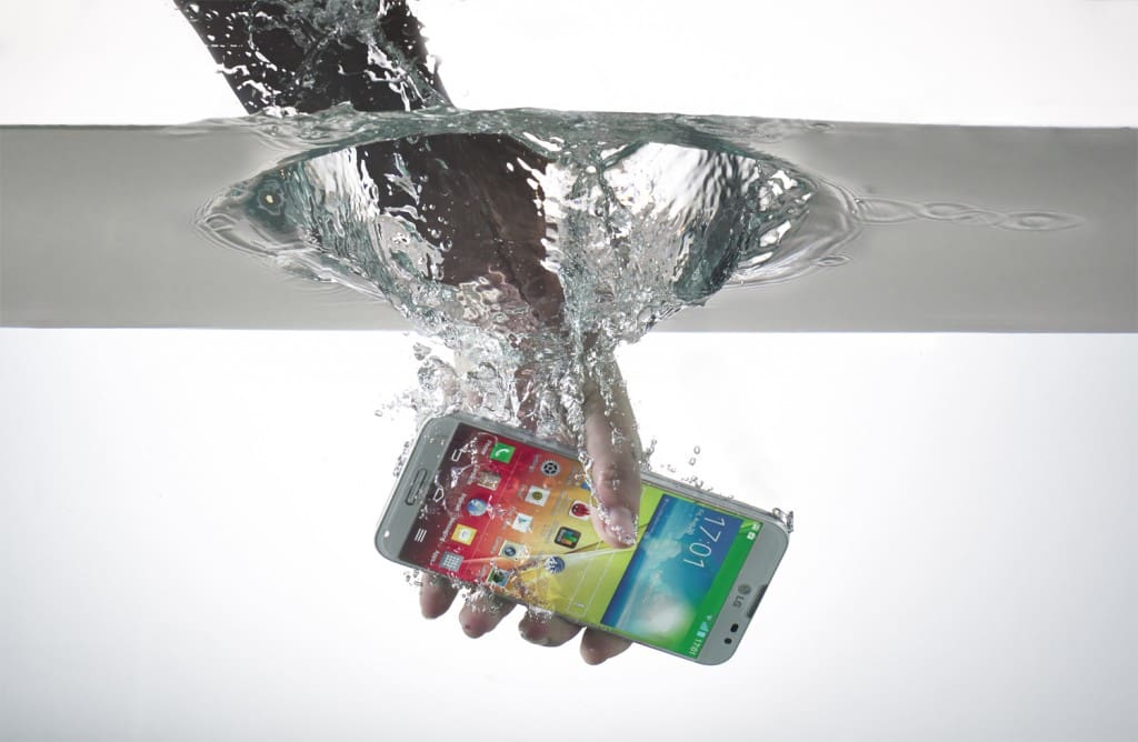 Mi smartphone se cayó al agua
