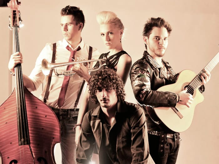 Jenny and The Mexicats 