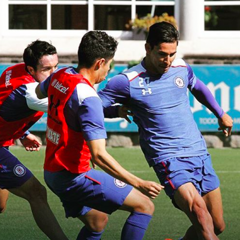 Cruz azul clausura