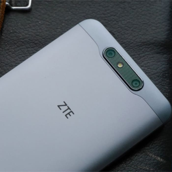 ZTE-Blade-V8 cámaras