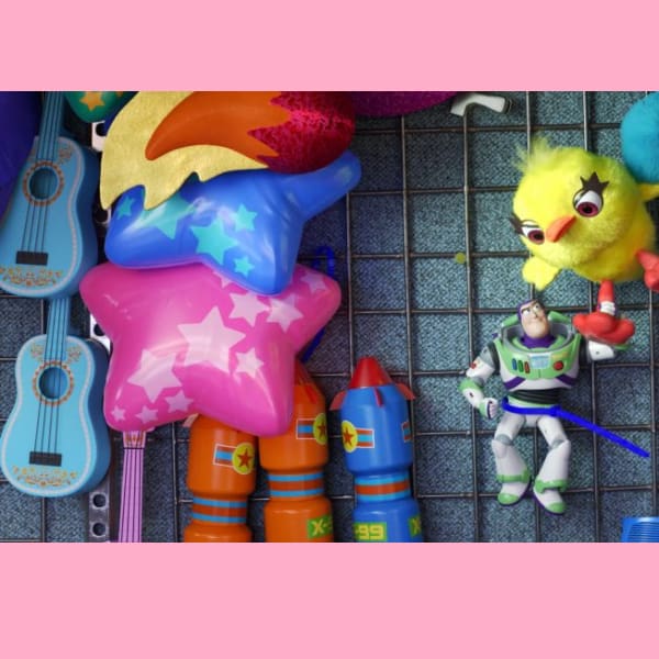 guitarra de Coco en tory story 4