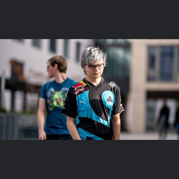 Sneaky deja Cloud9