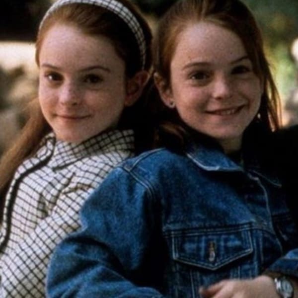 Juego de Gemelas Lindsay lohan reencuentro elenco 