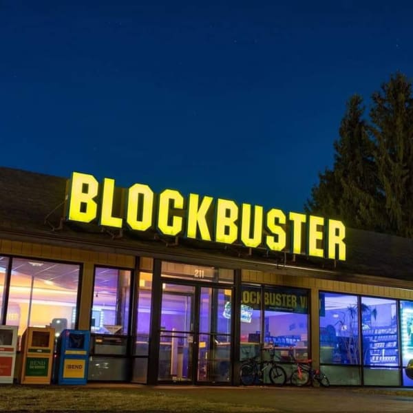 Blockbuster hotel Airnb películas 90 