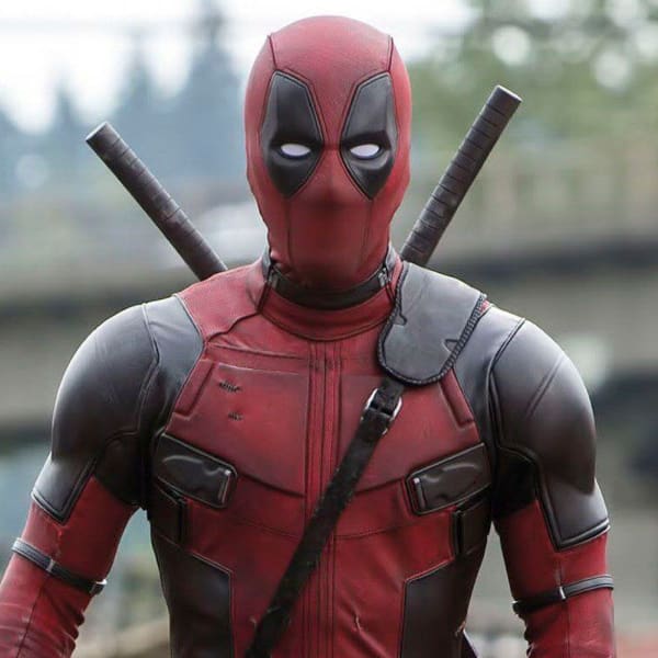 Keanu Reeves Ryan Reynolds Marvel 