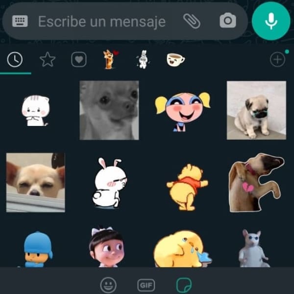 interfaz de whatsapp con stickers