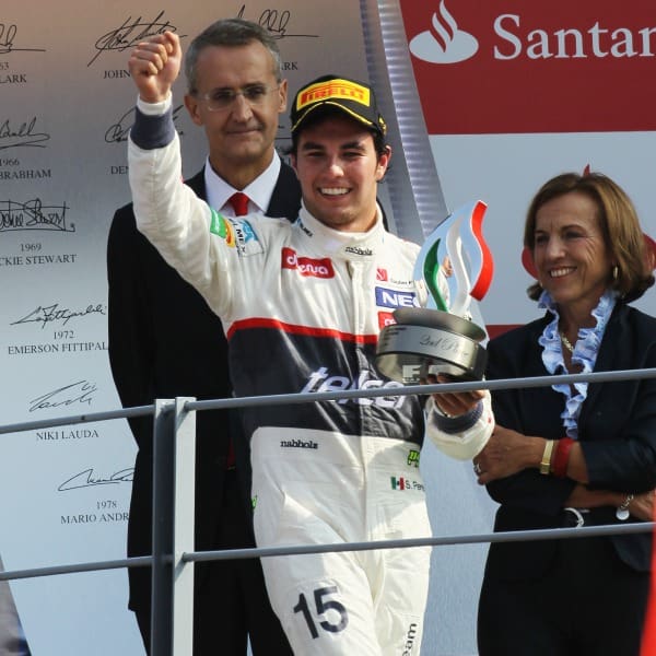 podio de checo perez en italia