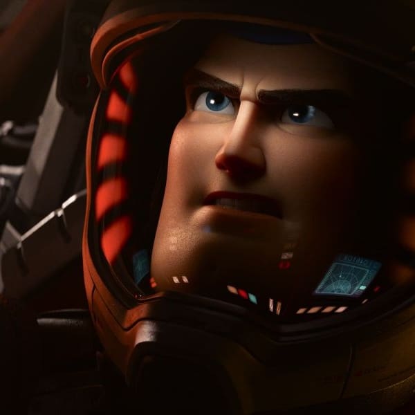 Lightyear póster oficial Disney Pixar 