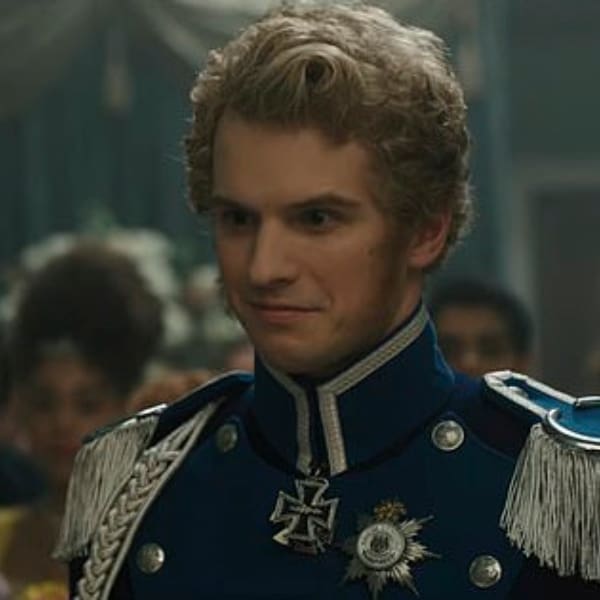 Freddie Stroma en Bridgerton 
