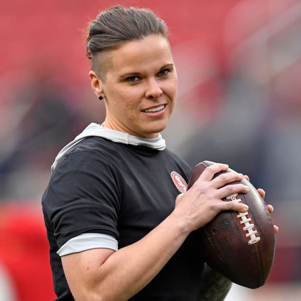 Katie Sowers entrenadora San Francisco 