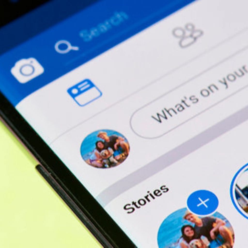 Facebook Historias teléfono app 