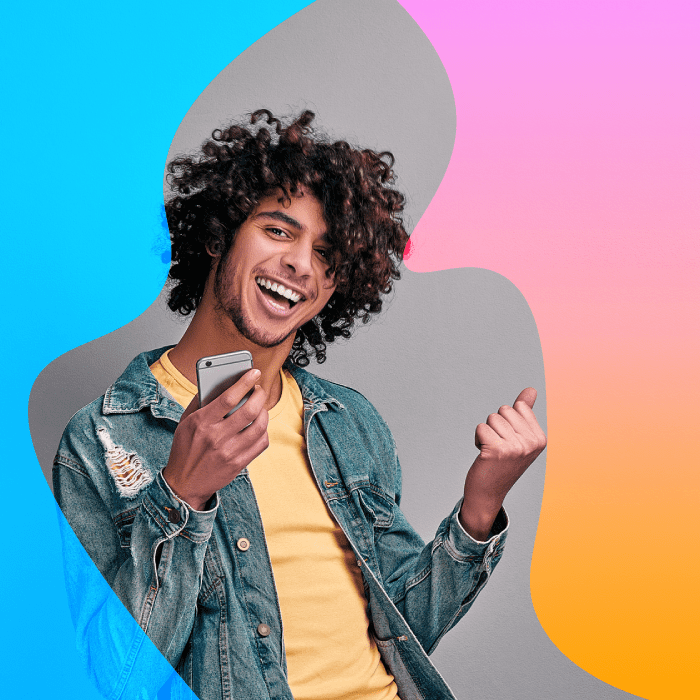 Hombre feliz teléfono