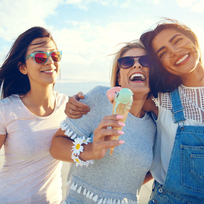 Mujeres felices sonriendo, #RedDeSonrisas