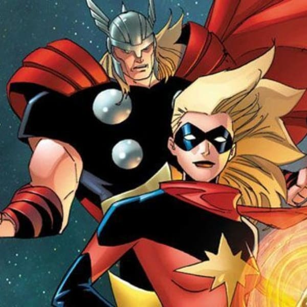 Capitana Marvel y Thor mismos trajes 