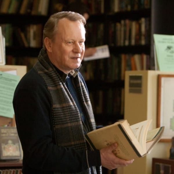 Stellan Skarsgard como el doctor Erik Selvig