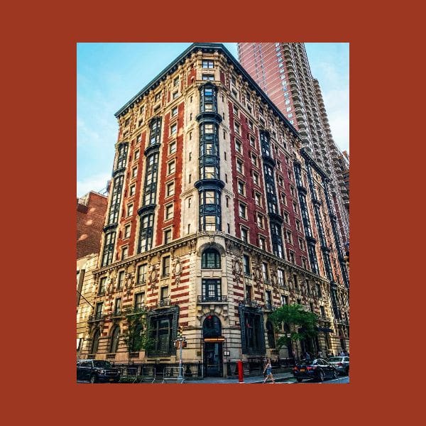 The James New York ofrece descuentos en hospedaje a personas James