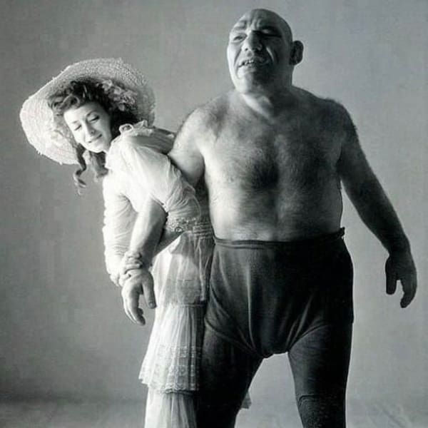 Maurice Tillet y su esposa, luchador que se cree inspiró la creación de Shrek.- Blog Hola Telcel