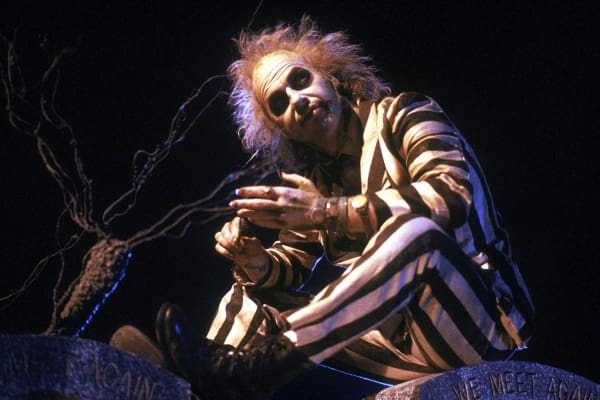 Beetlejuice de Tim Burton, película que no puede faltar en un maratón de Halloween.- Blog Hola Telcel 