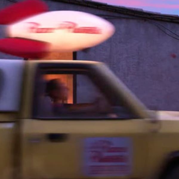 Camioneta Pizza Planeta Coco.- Blog Hola Telcel 