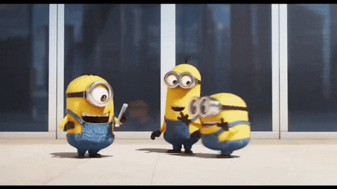 Minions con teléfono tomándose selfie. Con teléfono optimizado y recomendaciones para que sea más rápido.- Blog Hola Telcel