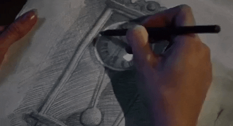 Persona dibujando un reloj, como el truco de WhatsApp para convertir fotos en dibujos.- Blog Hola Telcel 