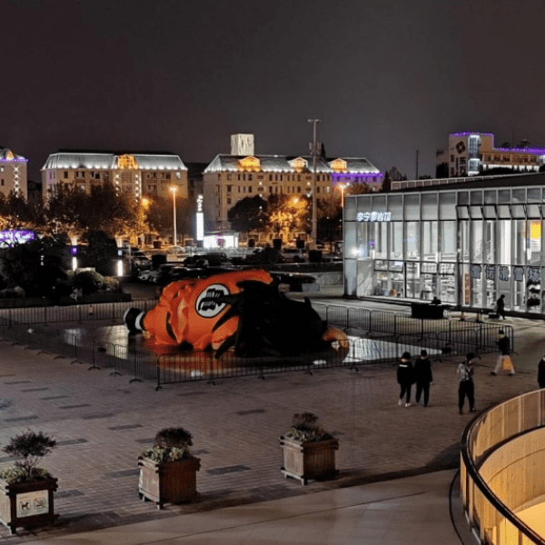 Yamcha tiene una escultura gigante en Shangai China - Blog Hola Telcel