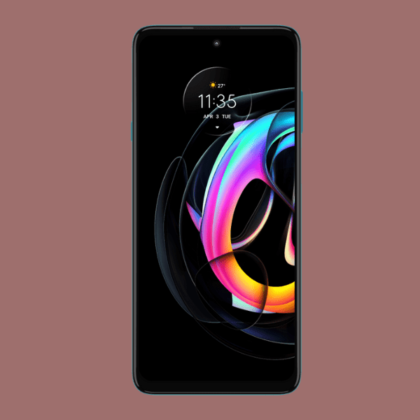 El display del nuevo Moto Edge 20 Lite te da la oportunidad de visualizar colores más profundos.-Blog Hola Telcel