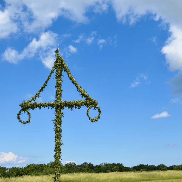 En midsommar la cruz funciona como una especie de filtro de baile para saber quién será la nueva reina de la cosecha.- Blog Hola Telcel