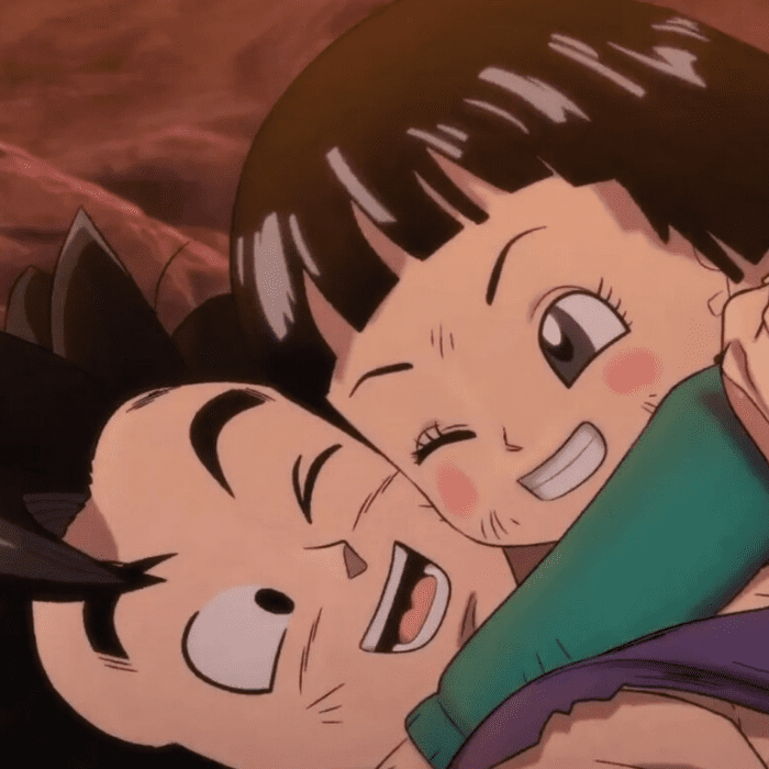 Padre e hija abrazándose antes de luchar por sus vidas contra la patrulla roja.- Blog Hola Telcel