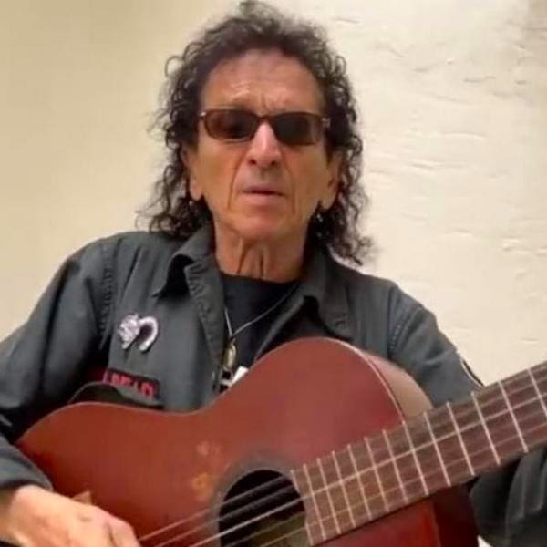 Alex Lora compuso canción para Checo Pérez tras ganar el GP Singapur.-Blog Hola Telcel