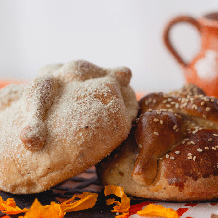 el pan de muerto es indispensable en las celebraciones de noviembre, conoce donde se encuentran las panaderías en CDMX.- Blog Hola Telcel