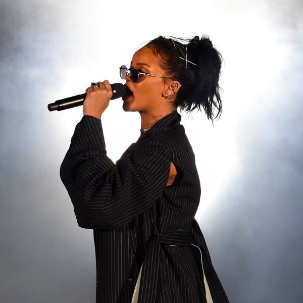 Por esta razón, la cantante Rihanna rechazó el medio tiempo del superdomingo años atrás.-Blog Hola Telcel
