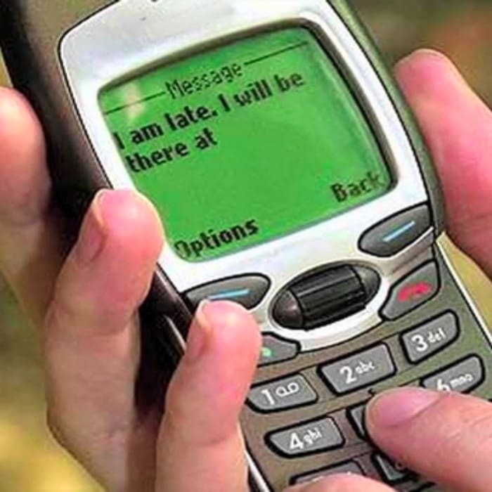 Así fue como se inventaron los mensajes SMS- el antepasado de las apps de mensajería.-Blog Hola Telcel.jpeg