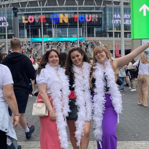 El código de vestimenta en las presentaciones de tu artista favorito ya es casi esencial.-Blog Hola Telcel