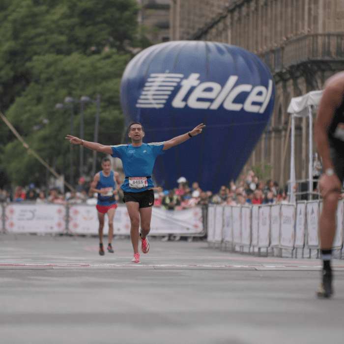 Descúbre cómo llegar hasta la meta del Maratón CDMX Telcel 2024 con la ayuda de adidas, garmin y Telcel.- Blog Hola Telcel