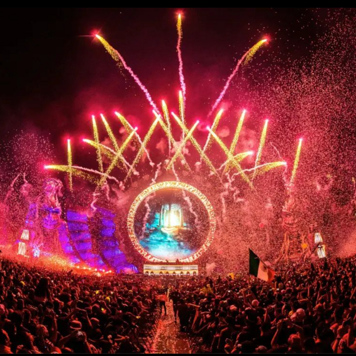 Amantes de la música electrónica disfrutando del EDC México.- Blog Hola Telcel.