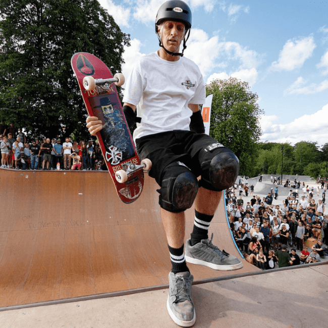 Tony Hawk está desarrollando su nueva serie animada 'Skatebirds'.- Blog Hola Telcel.