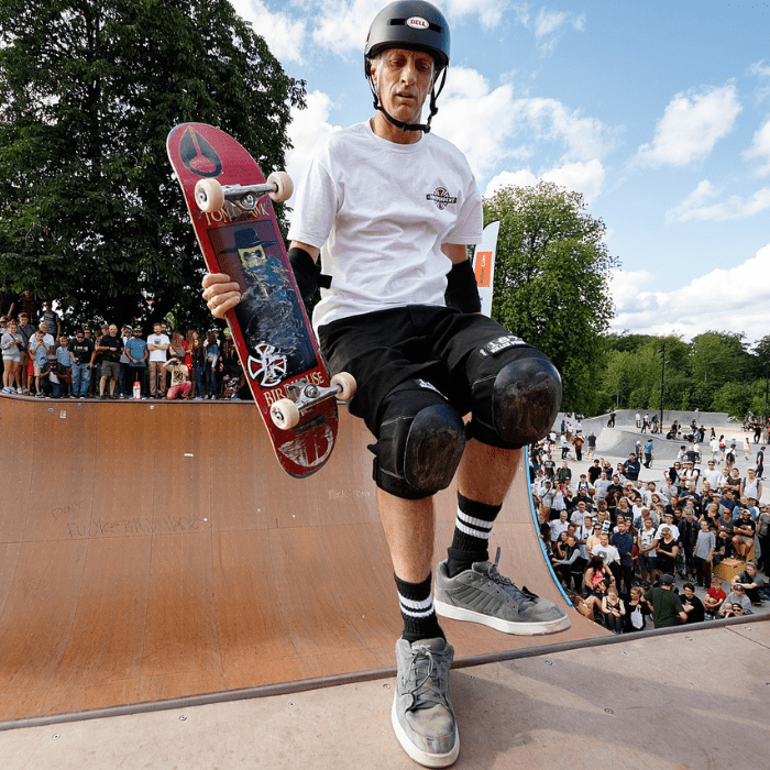 Tony Hawk está desarrollando su nueva serie animada 'Skatebirds'.- Blog Hola Telcel.