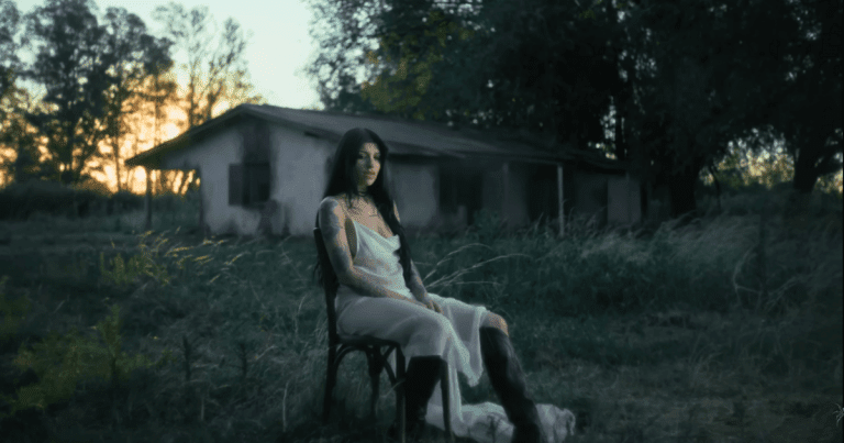 Cazzu regresa con 'La cueva', una canción emotiva y conmovedora.- Blog Hola Telcel