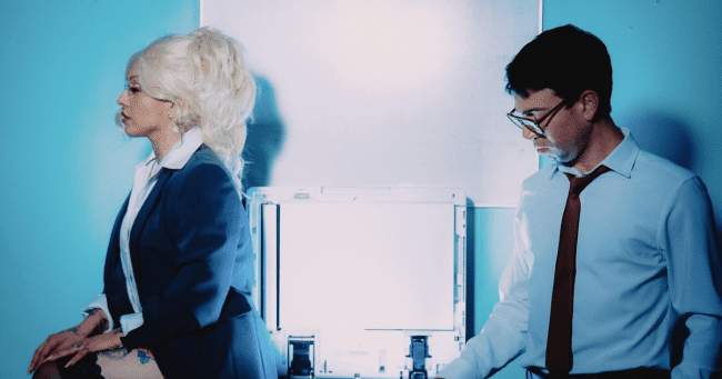 ‘Esto es amor’, la nueva colaboración de Mon Laferte y Conociendo Rusia.- Blog Hola Telcel