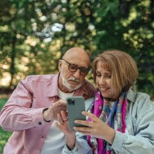 Reconectados Telcel acerca la tecnología a adultos mayores Reconectados Telcel empodera a adultos mayores - Blog Hola Telcel