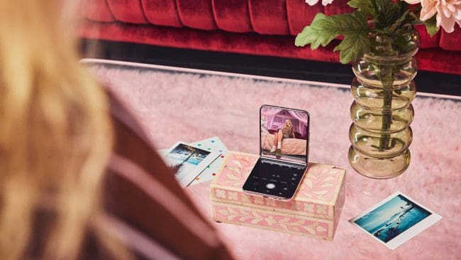 Celular plegable Motorola Razr 70 - Blog Hola Telcel
