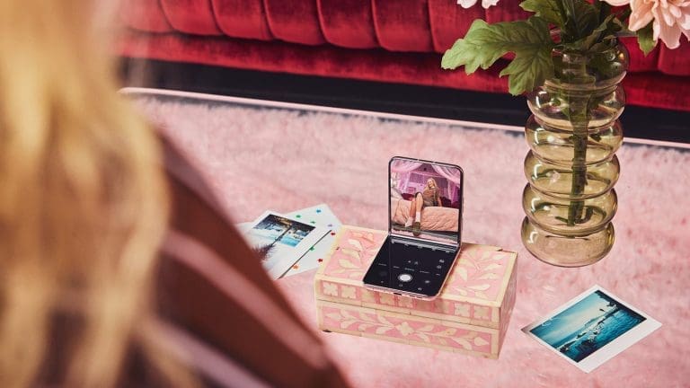 Celular plegable Motorola Razr 70 - Blog Hola Telcel